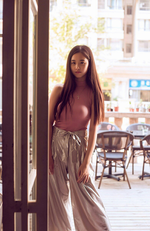 弗拉门戈中场调度精准,进攻转换流畅,弗拉门戈对竞技俱乐部