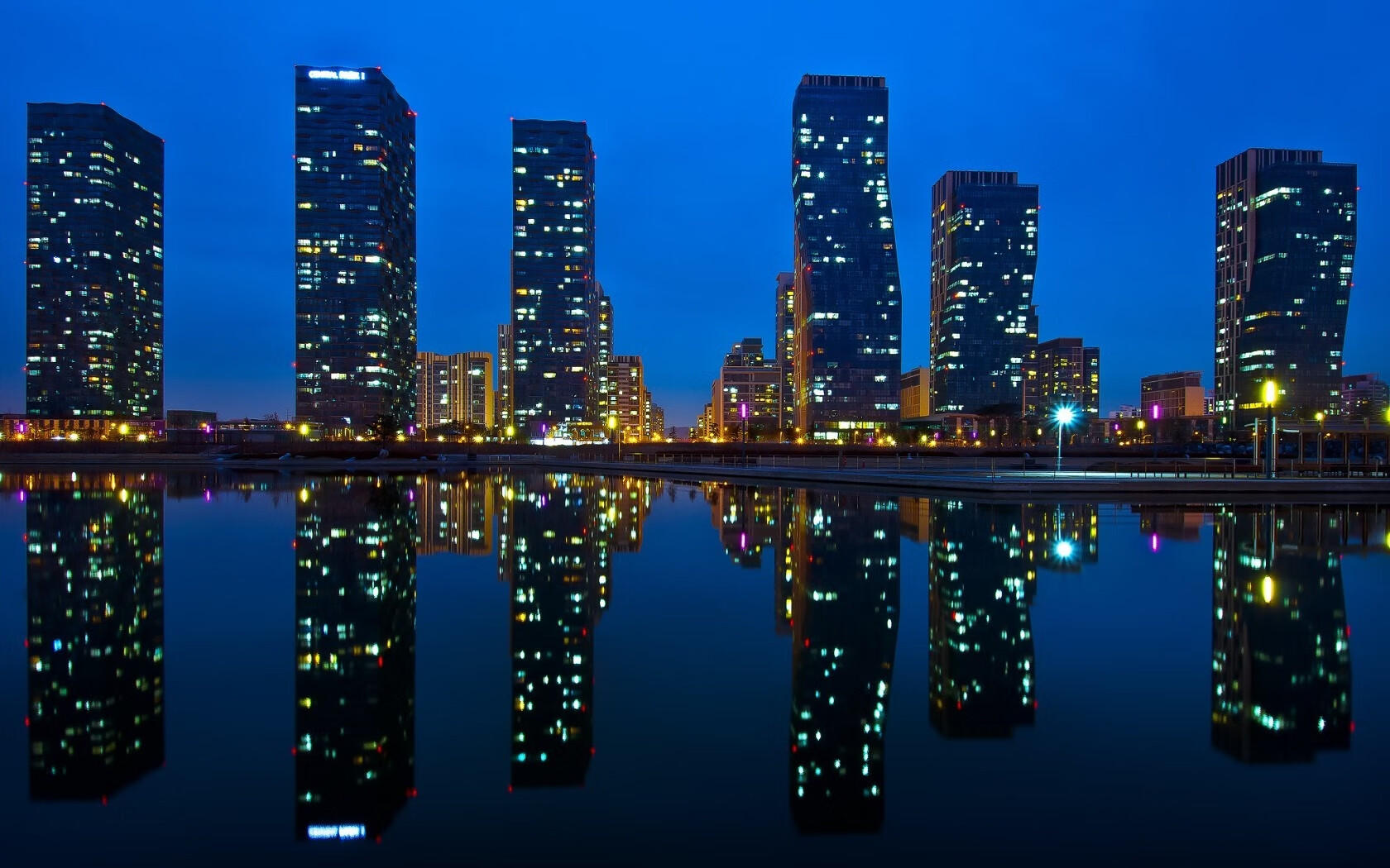 爱游戏娱乐平台-王宗源男子3米跳板展现新星潜力，中国男子三米板选手王宗源